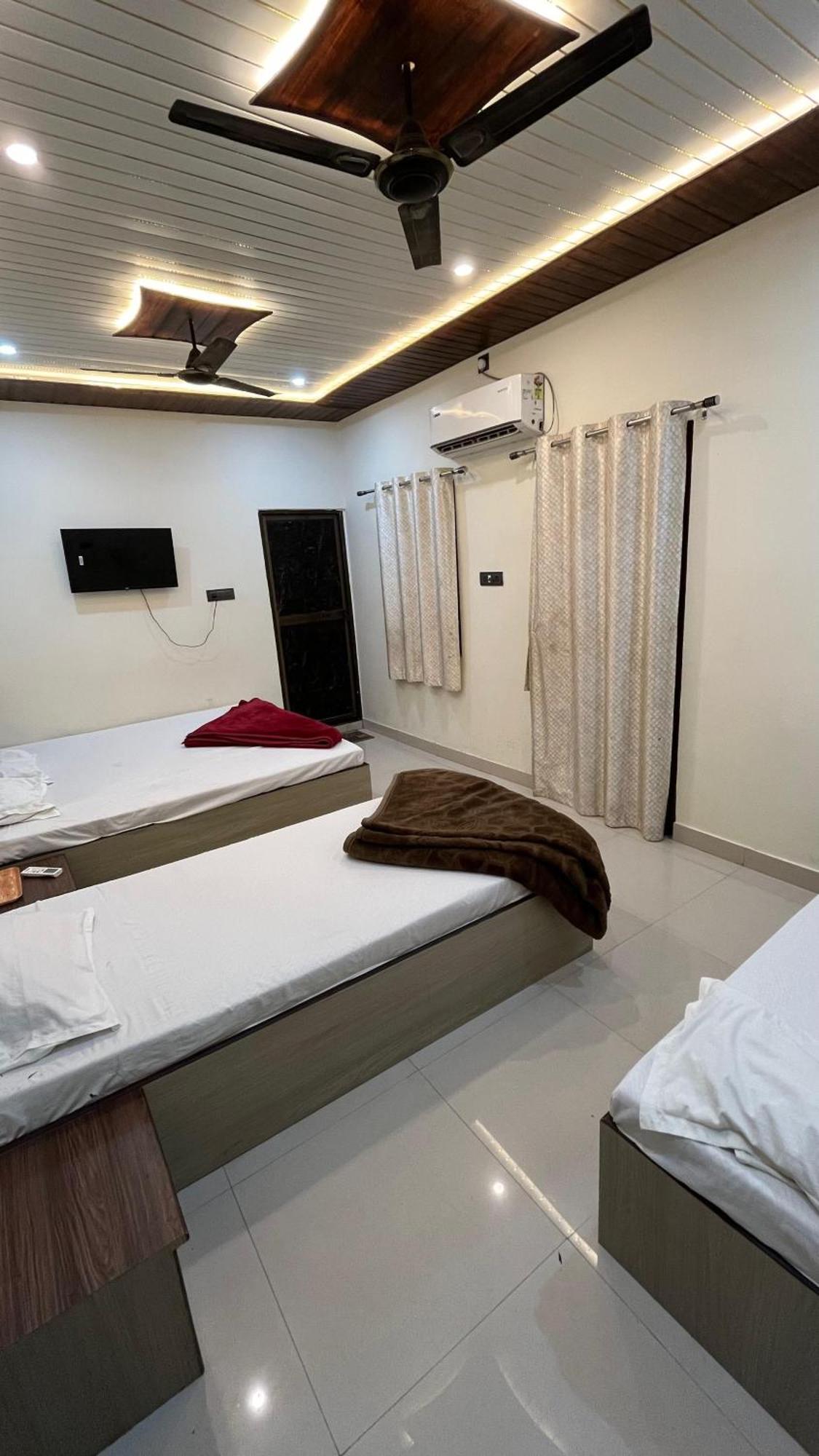Gauri Kedareshwar Guest House Варанаси Экстерьер фото